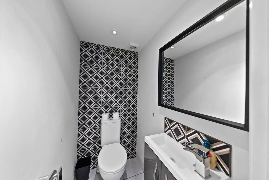 Appartamento Charming Leytonstone 5 Bed -