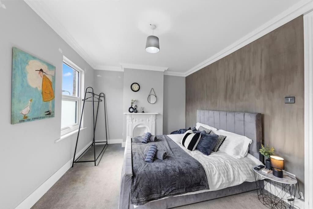 Charming Leytonstone 5 Bed - Appartamento Londra
