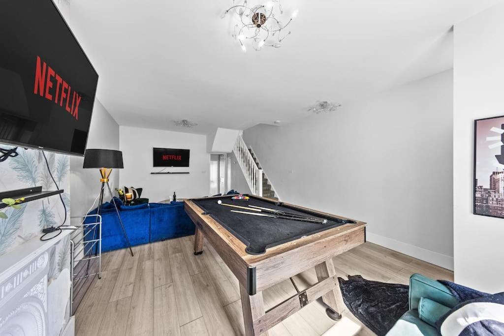 Charming Leytonstone 5 Bed - Appartamento *